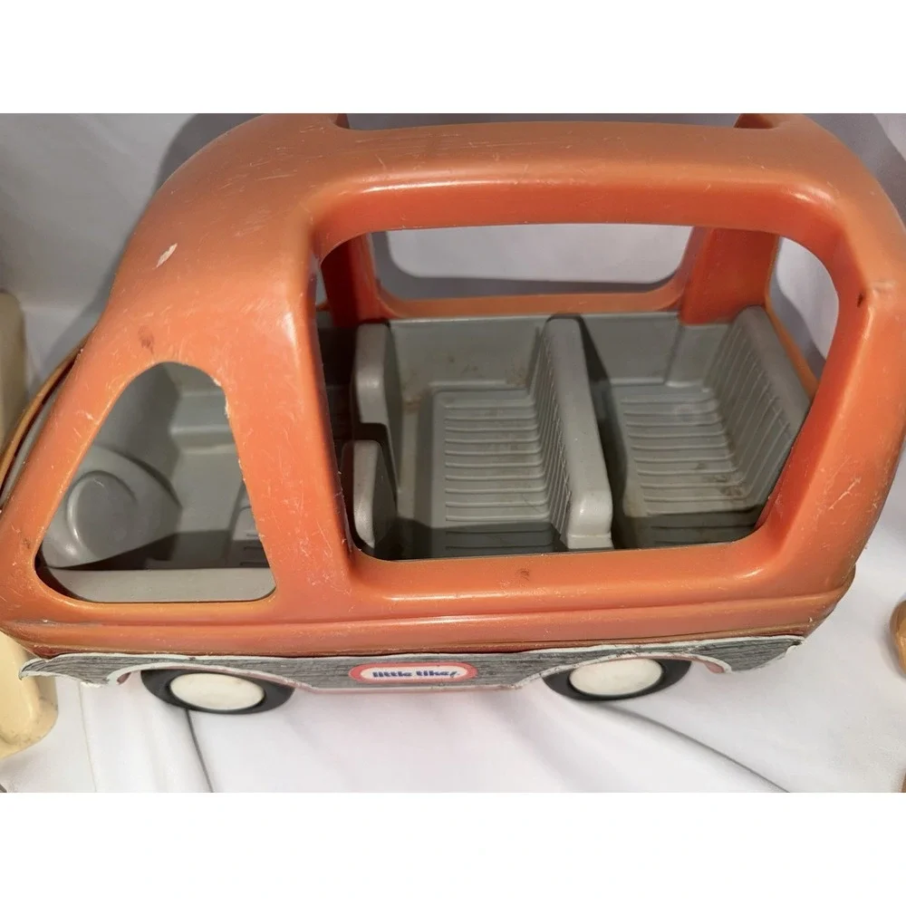 Vintage Little Tikes Dollhouse And Accessories Van People Kitchen Dog Lot